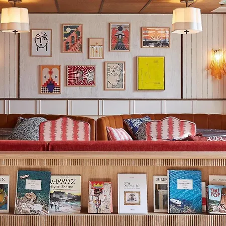 Ξενοδοχείο De Silhouette Μπιαρίτζ