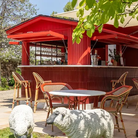 De Silhouette Ξενοδοχείο 4*