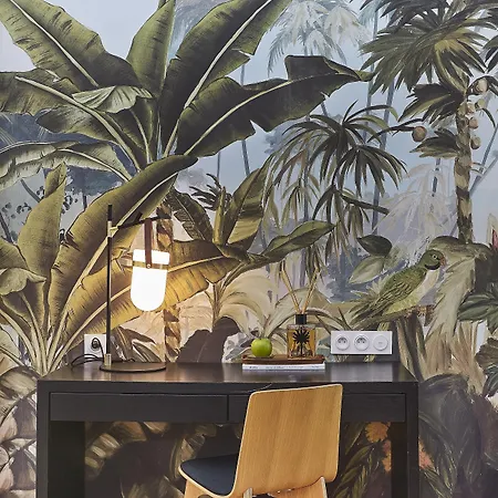 Hotel De Silhouette 4*