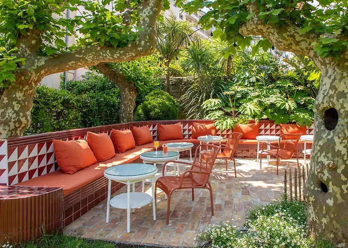 호텔 De Silhouette