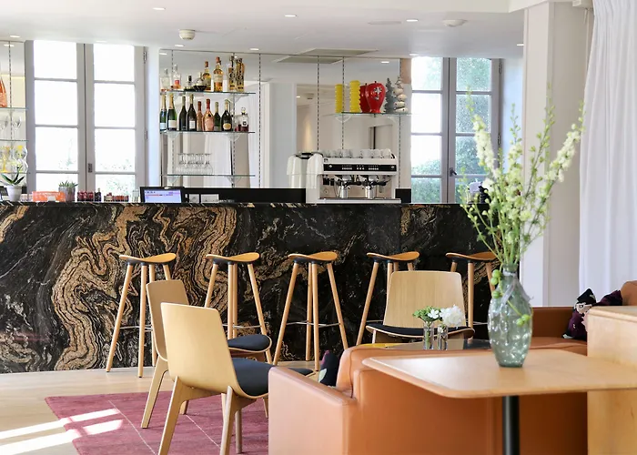 De Silhouette 4* 비아히쯔