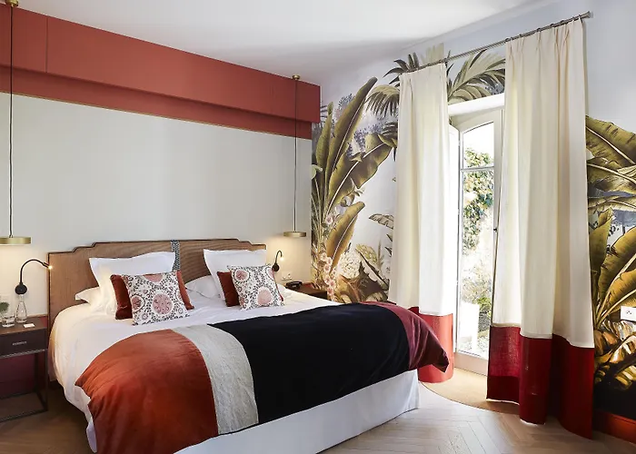 De Silhouette Hotel 4*