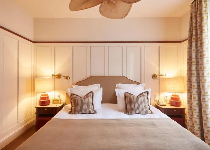 De Silhouette Hotel 4*